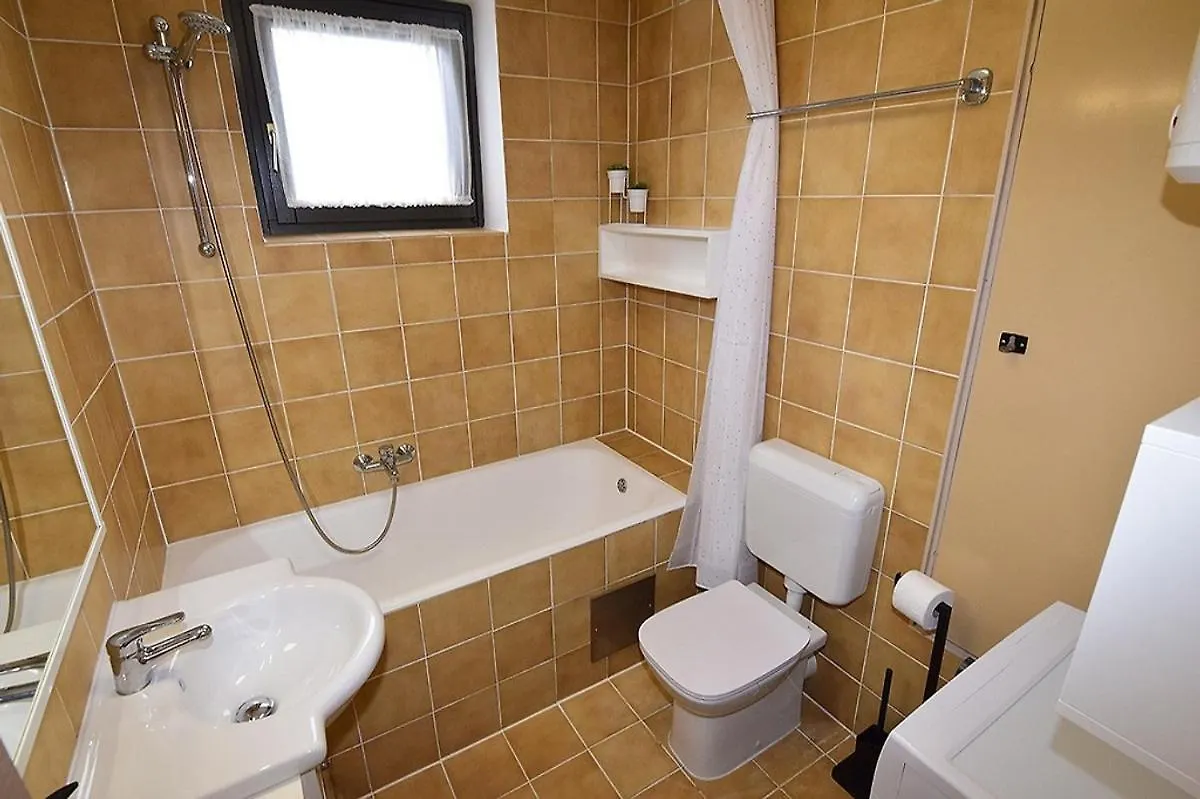 Sole Pula Apartman-Near Beach Apartament