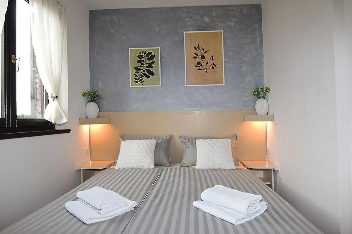Apartament Sole Pula Apartman-Near Beach